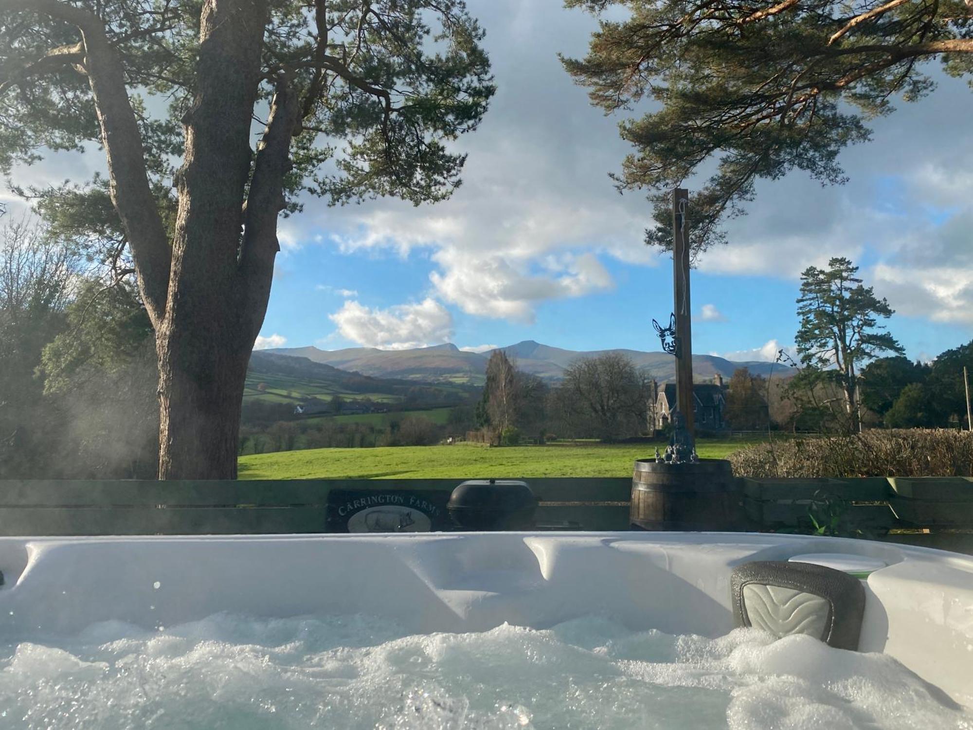 Mountain View Cottage, Hot Tub , Stunning Views Llanhamlach Dış mekan fotoğraf